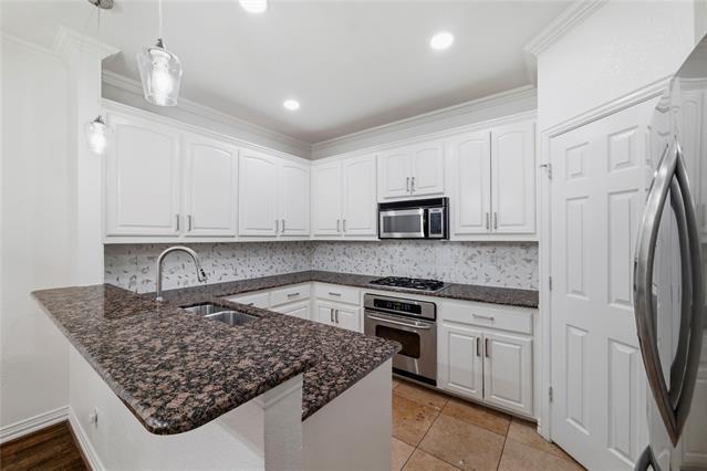Building Photo - 4263 Towne Lake Ct