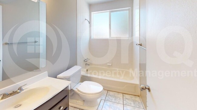 Building Photo - 826 S Sarnoff Dr