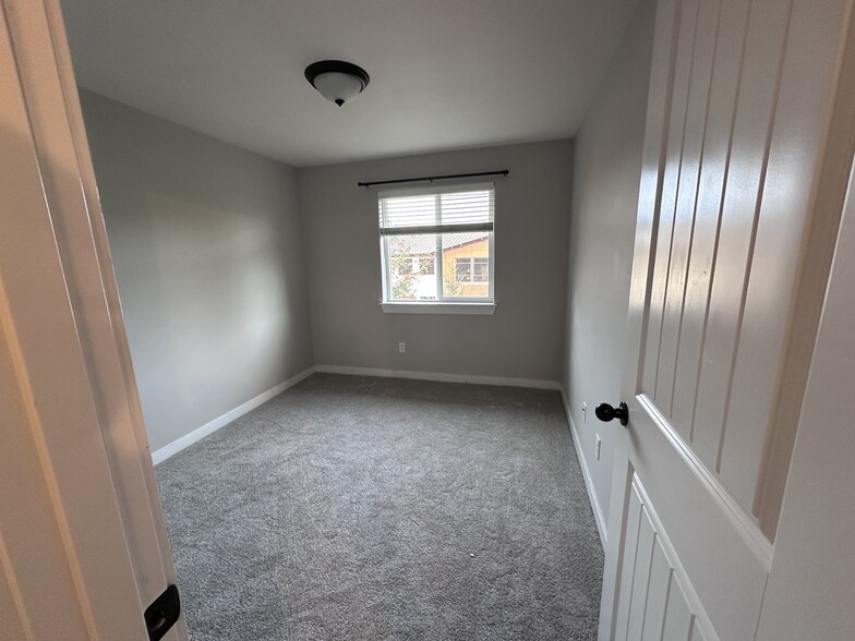 Building Photo - 9152 184th Avenue East