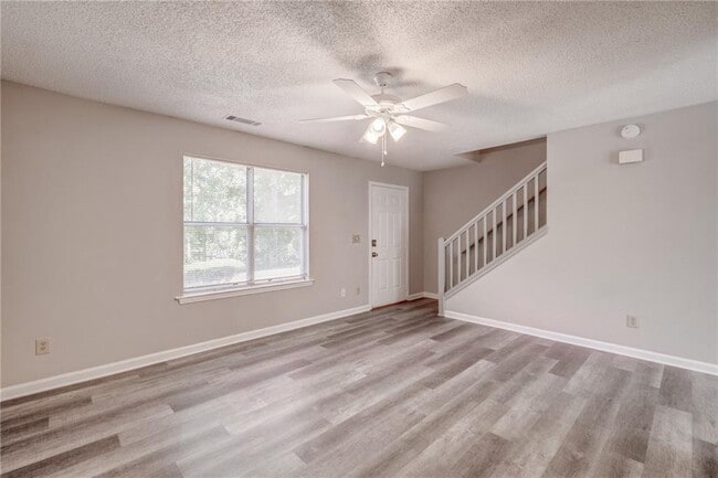Building Photo - 4084 Hidden Hollow Dr
