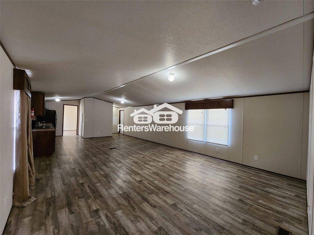 Building Photo - 8021 Parker Elaine Dr