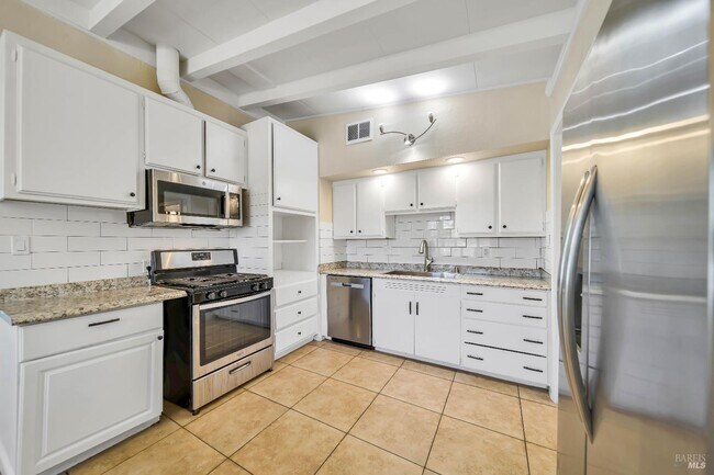 Building Photo - 1012 McKinley St