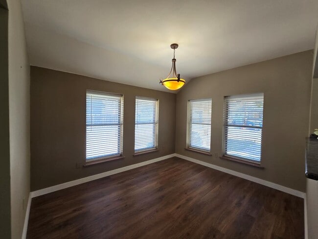 Building Photo - 108 F St