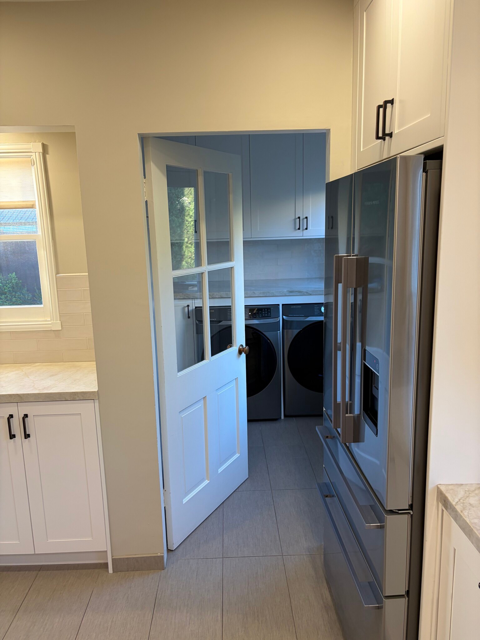 Building Photo - 851 Graynold Ave