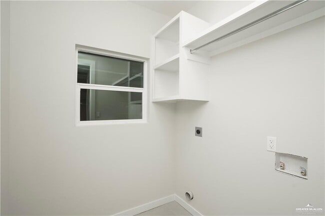 Building Photo - 16 Garman St