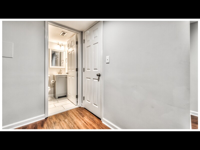 Building Photo - 3336 W Caton Ave