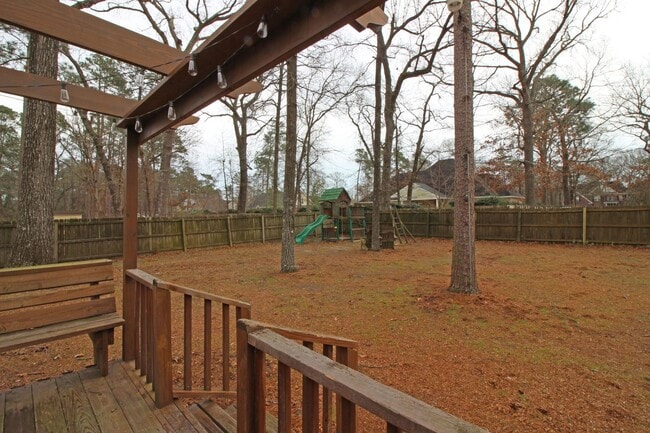 Building Photo - 303 Dobbs Dr SE