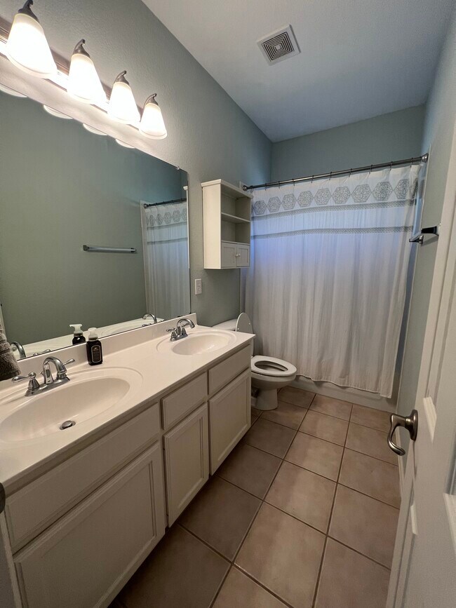 Guest Bathroom - 10141 Sanden Dr