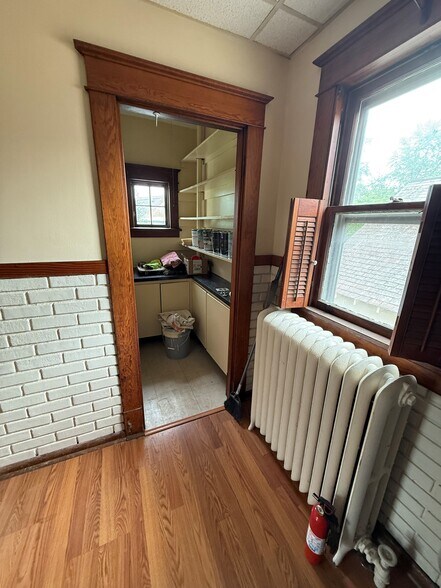 Building Photo - 65 Ten Eyck Ave