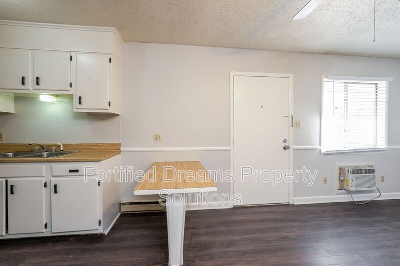 Building Photo - 4368 Ogburn Ave