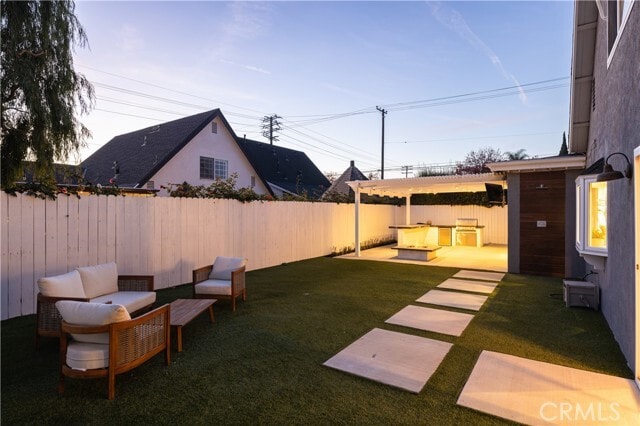 Building Photo - 407 E 16th St