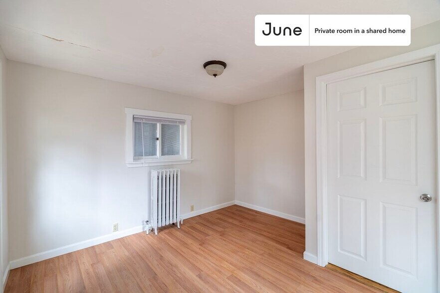Building Photo - Room in Shared 4 bed/2 bath home
