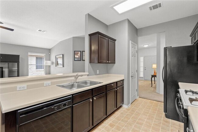 Building Photo - 601 Paso Fino Trail