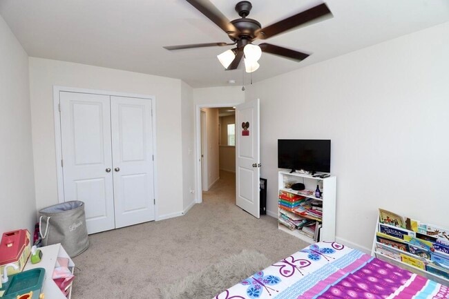 Building Photo - 1049 Crescent Moon Lp