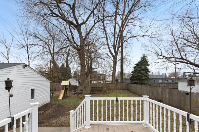 Building Photo - 1809 Rivard Rd