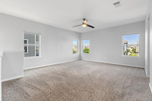 Building Photo - 8712 Slater Dr