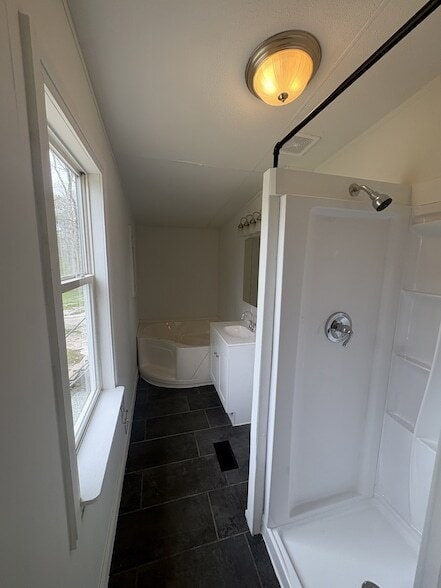 Building Photo - 3679 Rocky Glade Rd