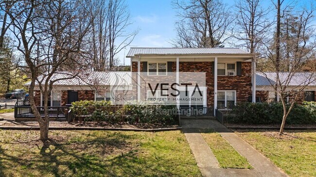 Building Photo - 6 Dogwood Ct