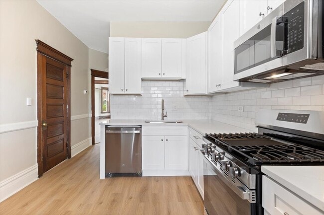 Building Photo - 3751 N Clifton Ave