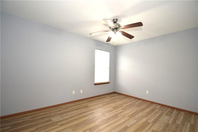 Building Photo - 132 Sage St