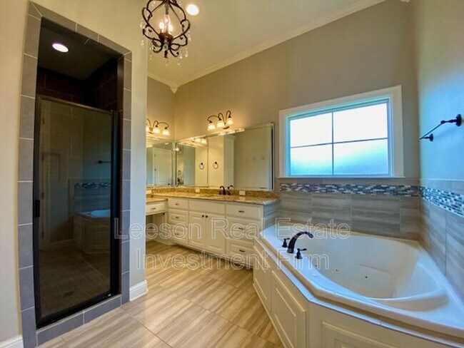 Building Photo - 15 Rescue Hill Cir