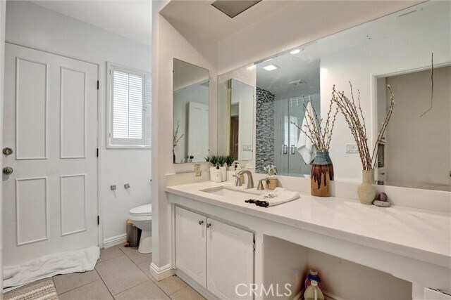 Building Photo - 5625 Vía Junipero Serra