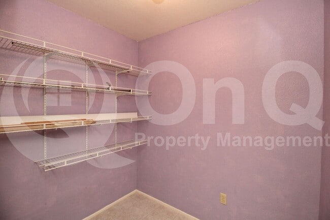 Building Photo - 5258 S Deborah Dr