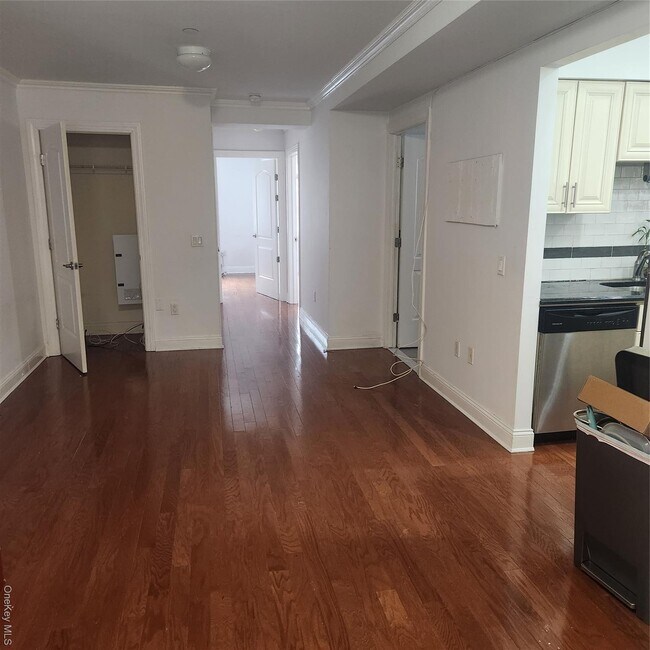 Building Photo - 85-15 120th St