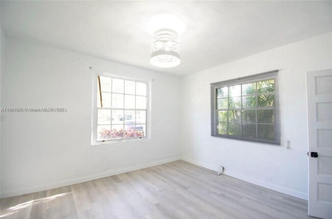 Building Photo - 3308 S Le Jeune Rd