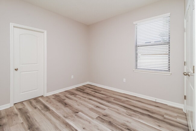 Building Photo - 4516 Manica Dr