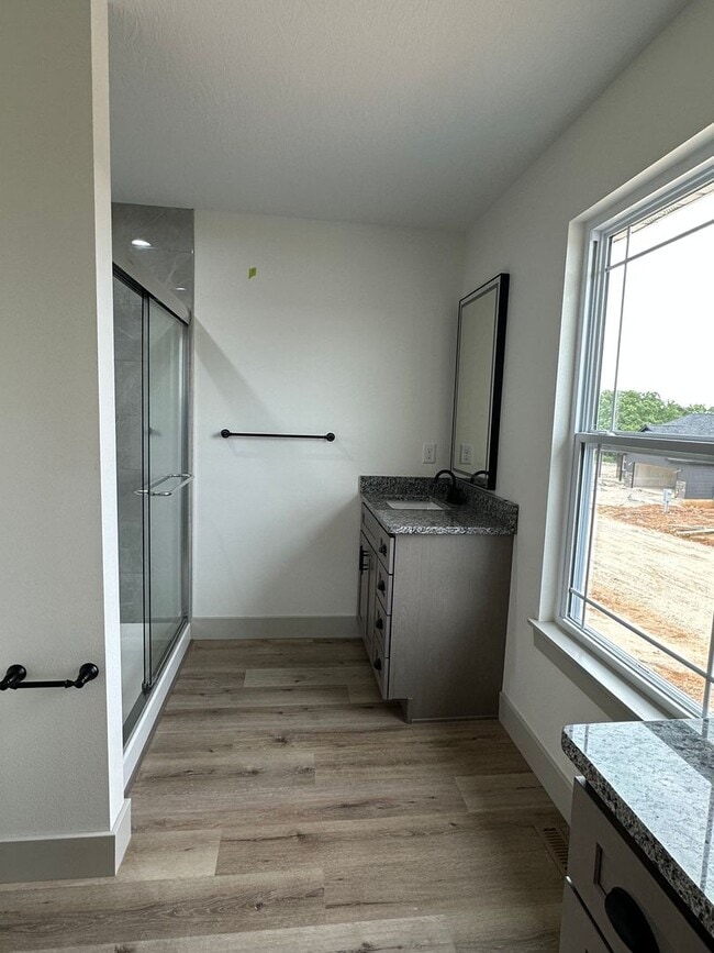 Building Photo - BRAND NEW 4 BED 3 BATH in WAYNESVILLE