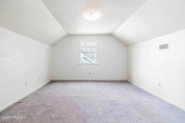 Building Photo - 222 Winsor Dr