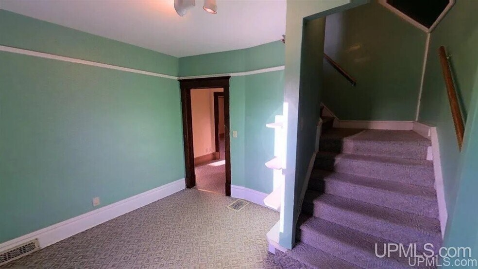 Building Photo - 1530 Fitch Ave