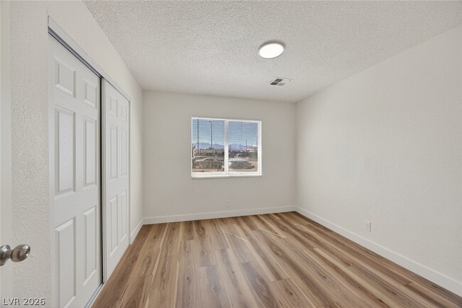 Building Photo - 1320 Gold Ave