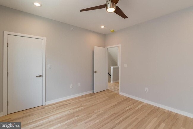 Building Photo - 1351 S Myrtlewood St