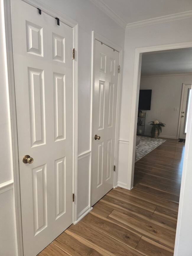 Building Photo - 2733 Crosswinds Dr