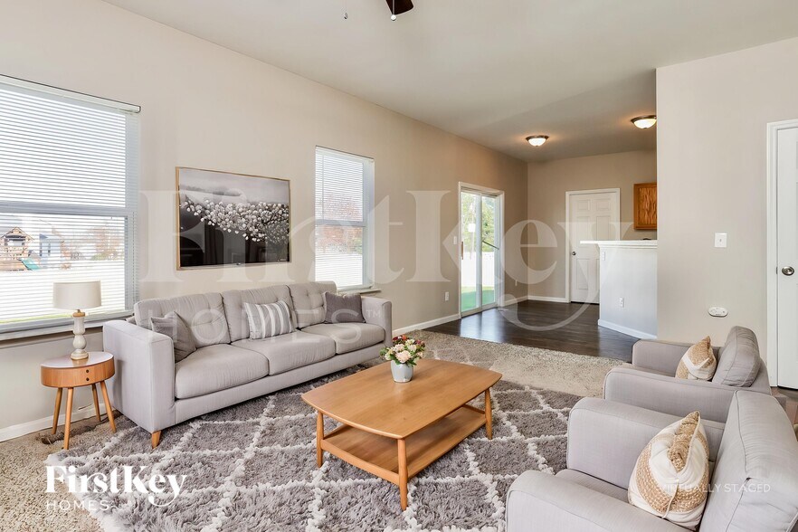 Building Photo - 1097 Prince Albert Ct