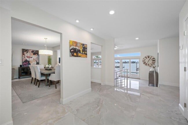 Building Photo - 540 59th Ave