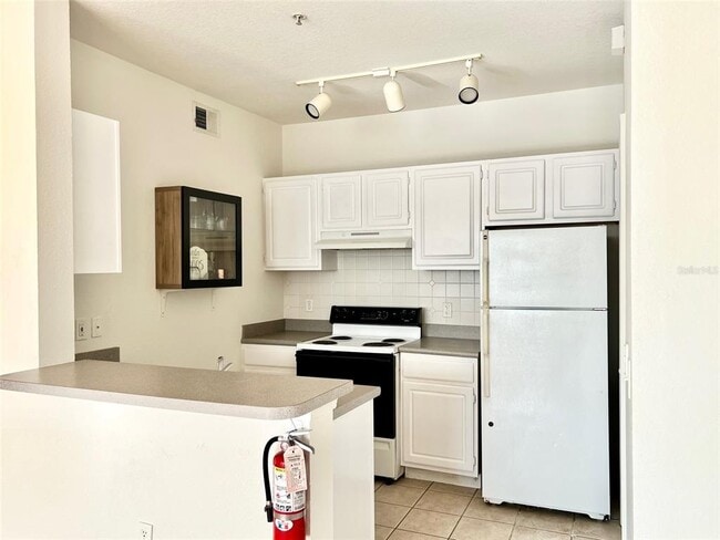 Building Photo - 8820 Dunes Ct