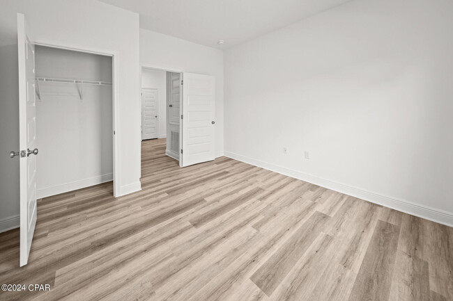 Building Photo - 122 Butler Cv