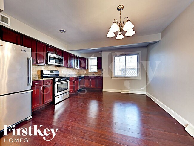 Building Photo - 1546 Highridge Pkwy