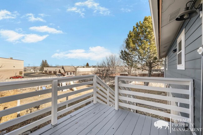 Building Photo - Spacious 6-Bedroom Home with Garden Oasis in Idaho Falls