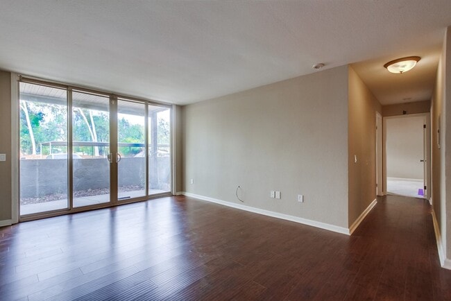 Building Photo - 1350 N Escondido Blvd