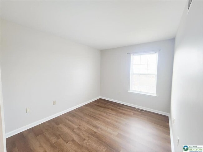 Building Photo - 7510 Pioneer Dr