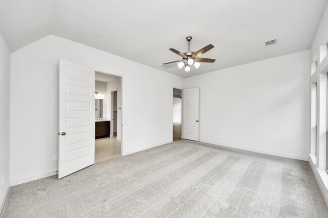 Building Photo - 2719 Country Ln