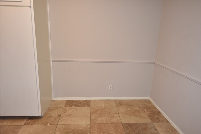 Building Photo - 2585 Marilee Ln