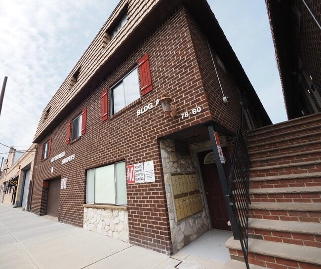 Building Photo - 78 69th St