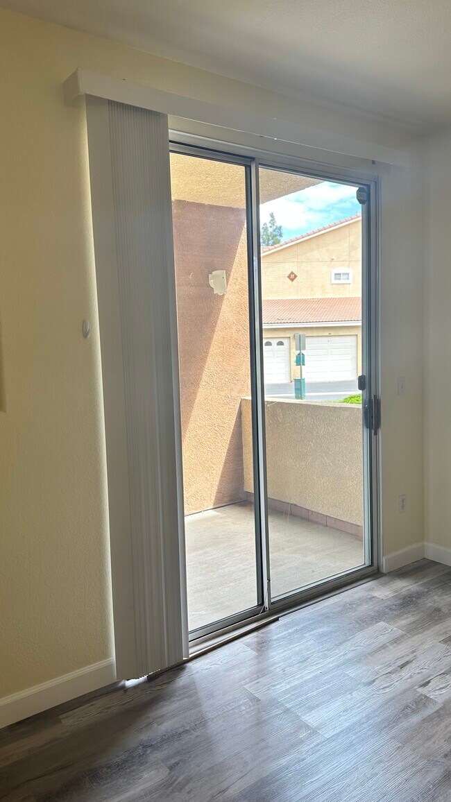 Building Photo - 24909 Madison Ave