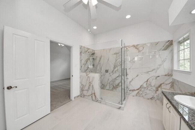 Building Photo - 103 Lakeridge Dr