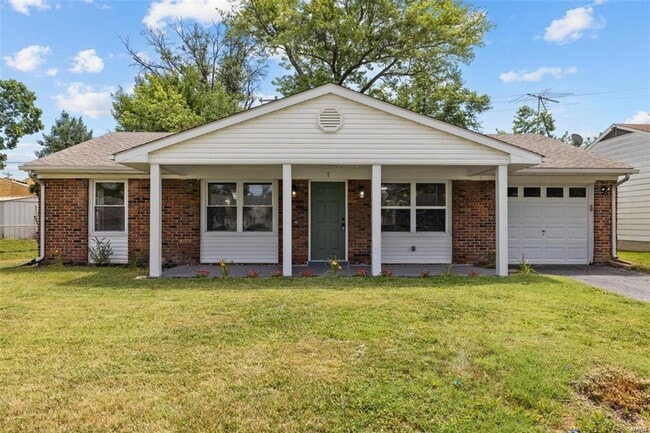 Primary Photo - 1 Flamingo Dr